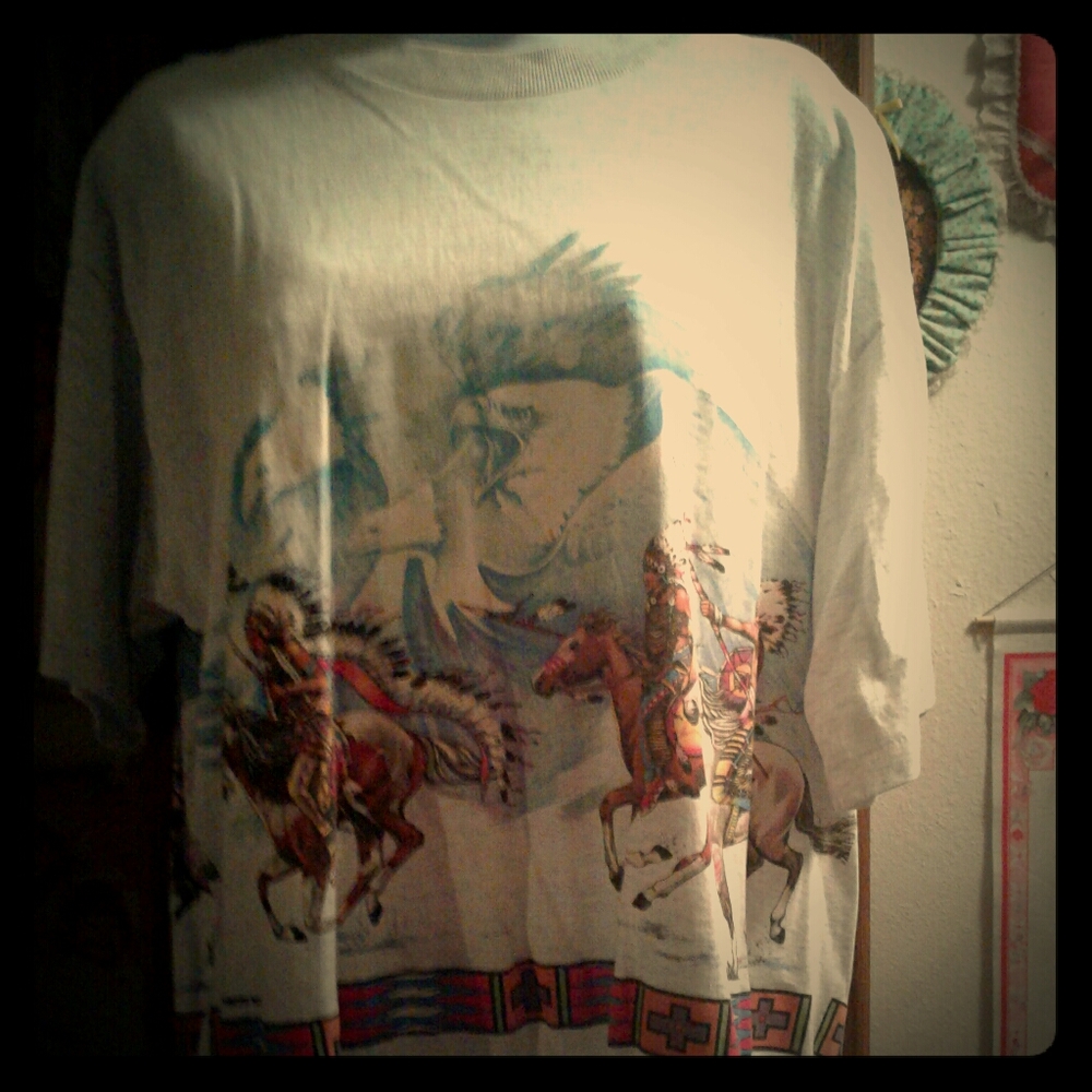 Vintage 90s,Southwestern-style T-Shirt with Beautiful Indian Print on Front/Back